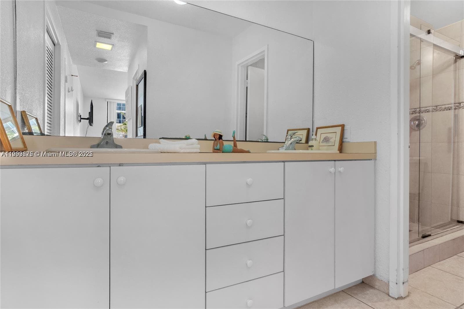 3505 S Ocean Dr 208 photo 12