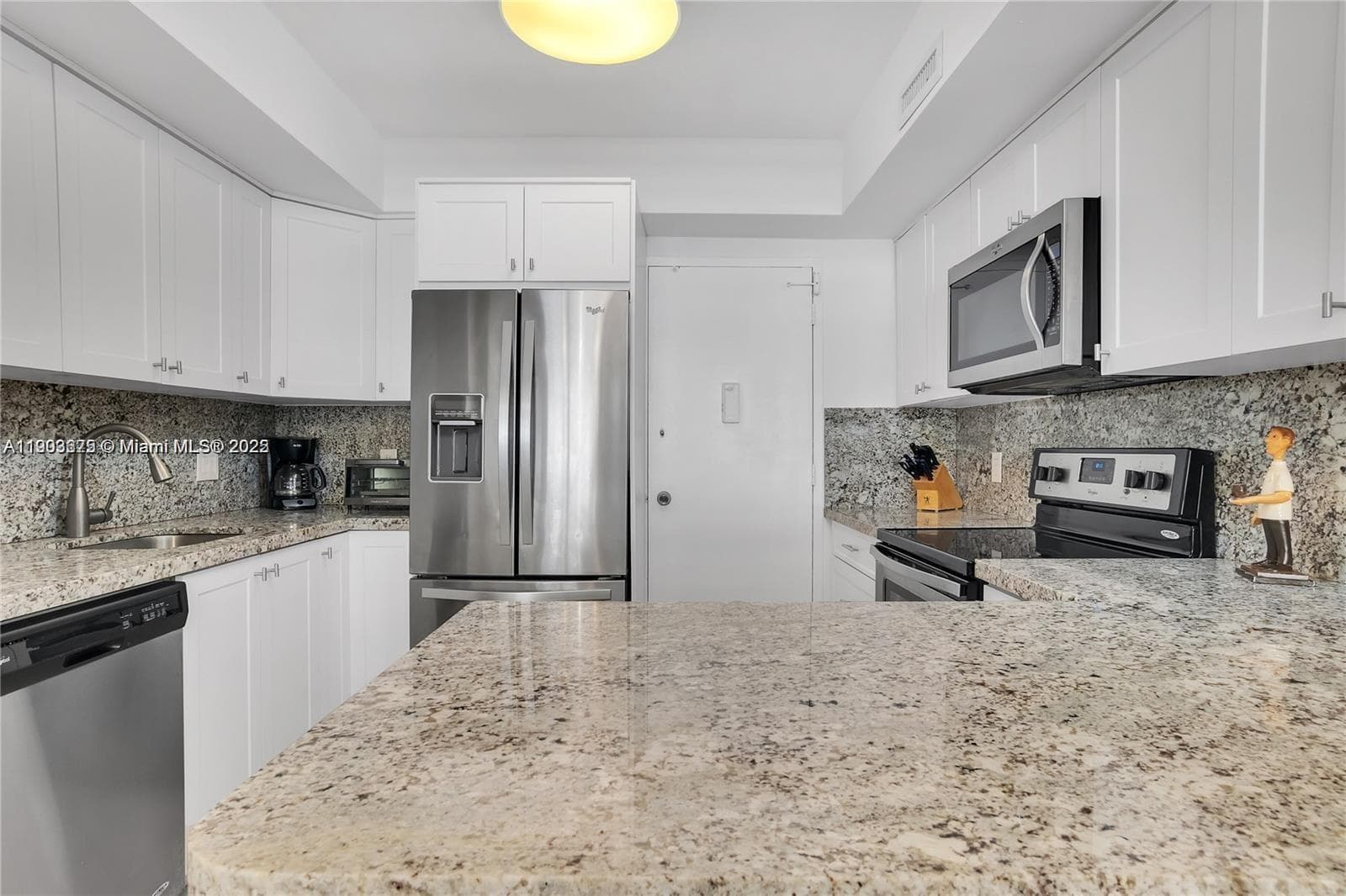 3505 S Ocean Dr 208 photo 7