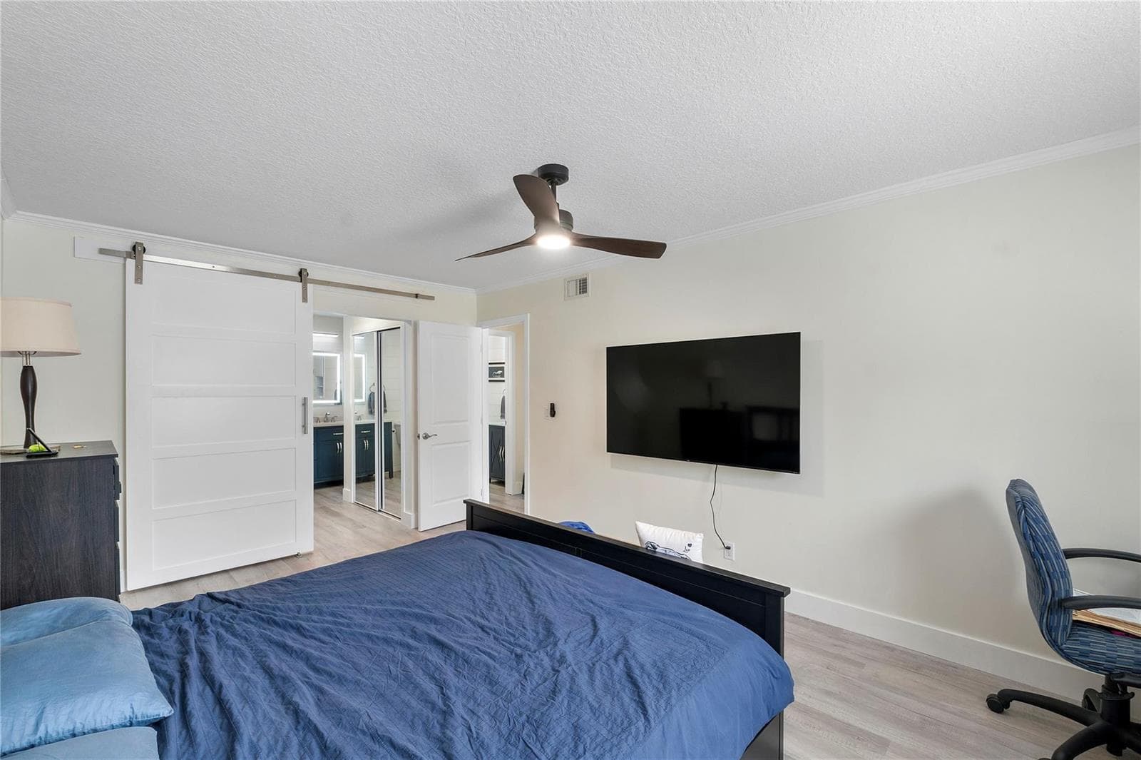 6205 Bay Club Drive 3 photo 13