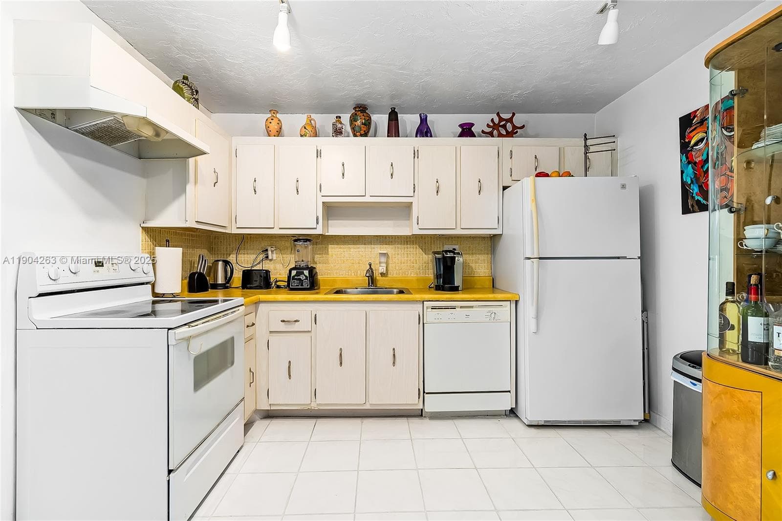 301 174th St 2208 photo 15