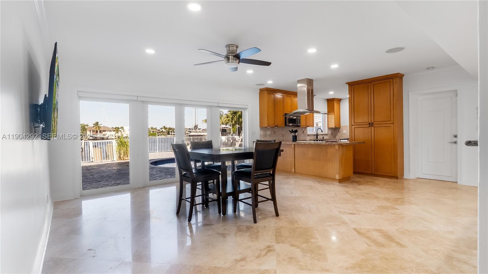 2445 8 St photo 13