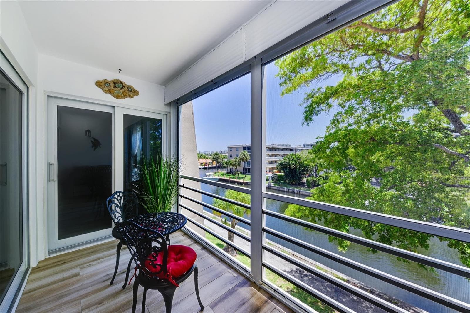 773 Jeffery Street #4-305 1