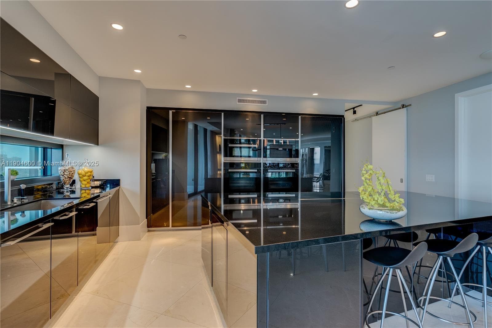 18555 Collins Ave 2403 photo 10
