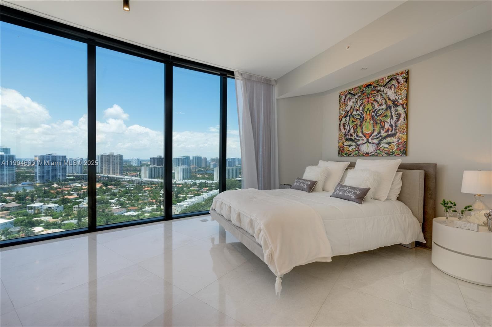 18555 Collins Ave 2403 photo 18
