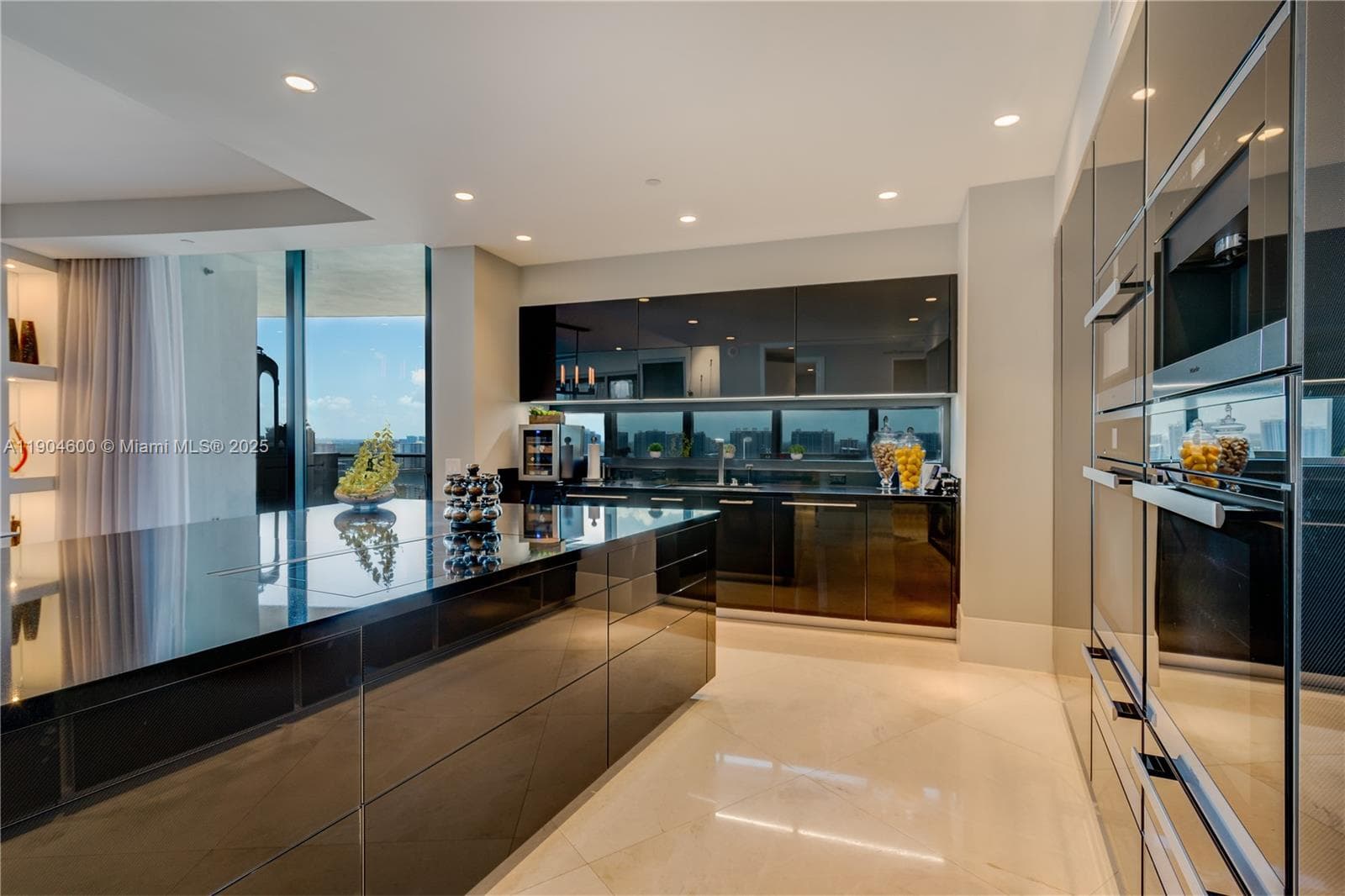 18555 Collins Ave 2403 photo 8