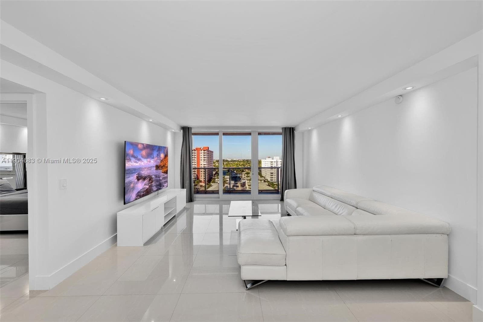 3140 Ocean Dr 1