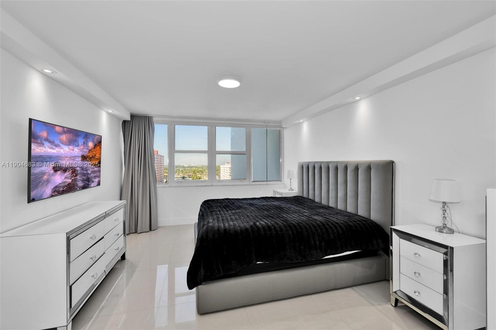 3140 Ocean Dr 1011 photo 19