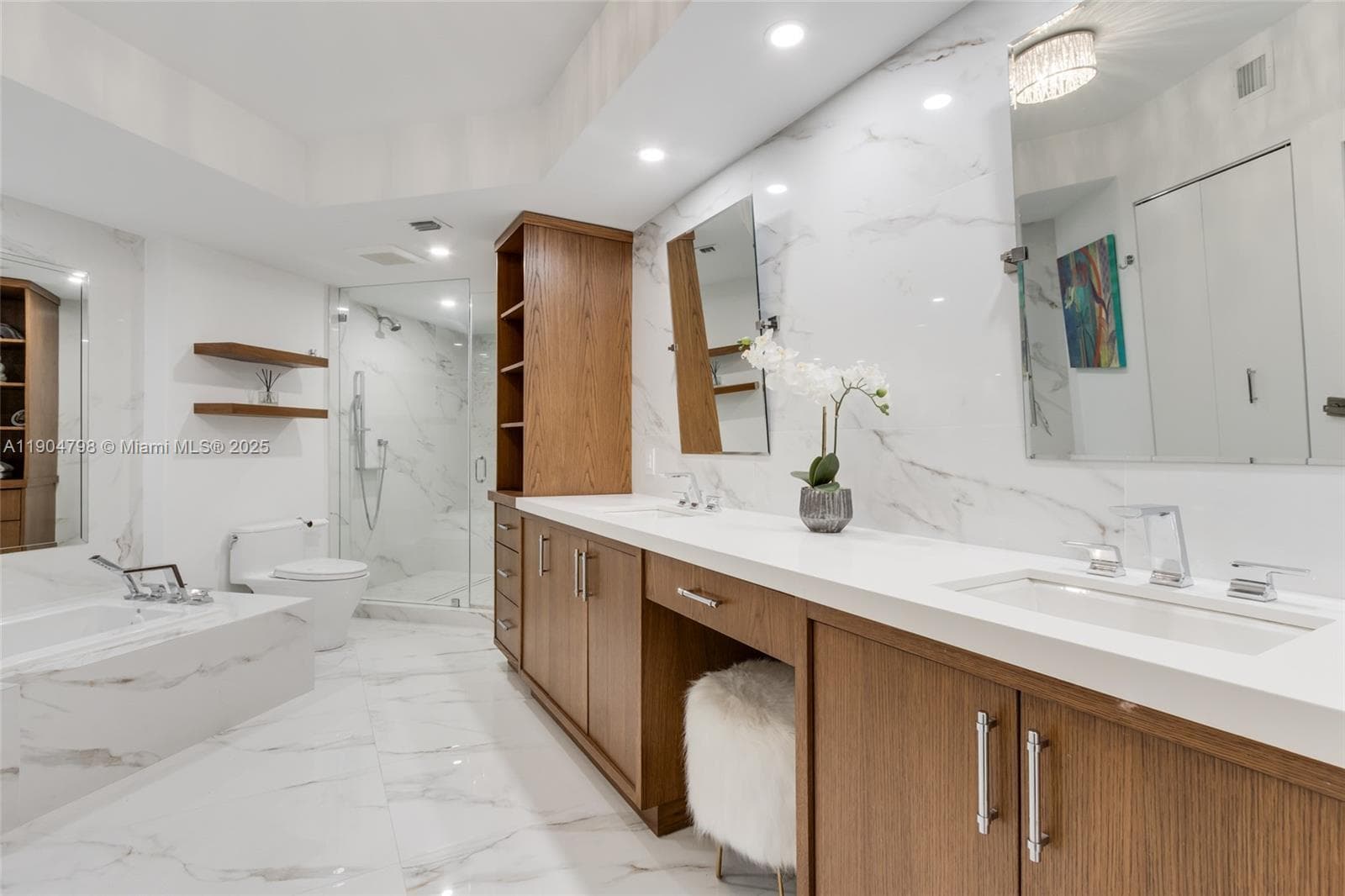 3370 Hidden Bay Dr 303 photo 25