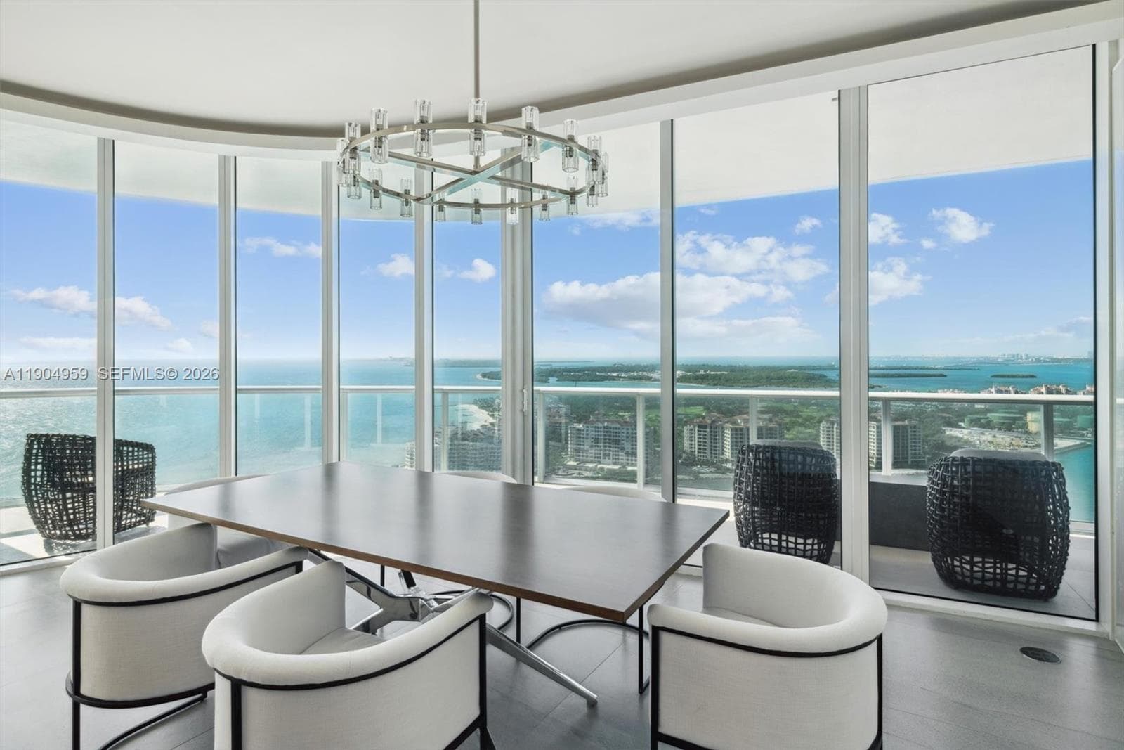 100 Pointe Dr 3