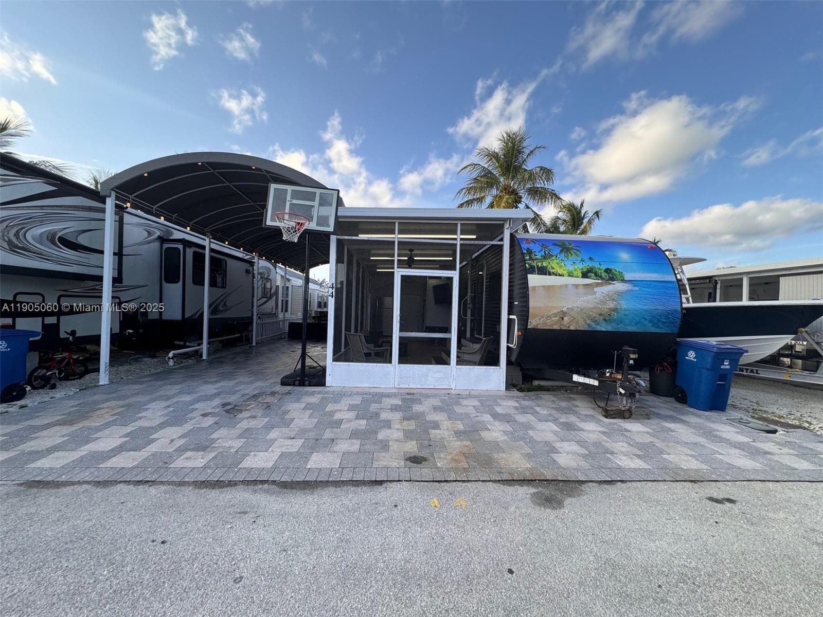 325 Calusa St 44 1