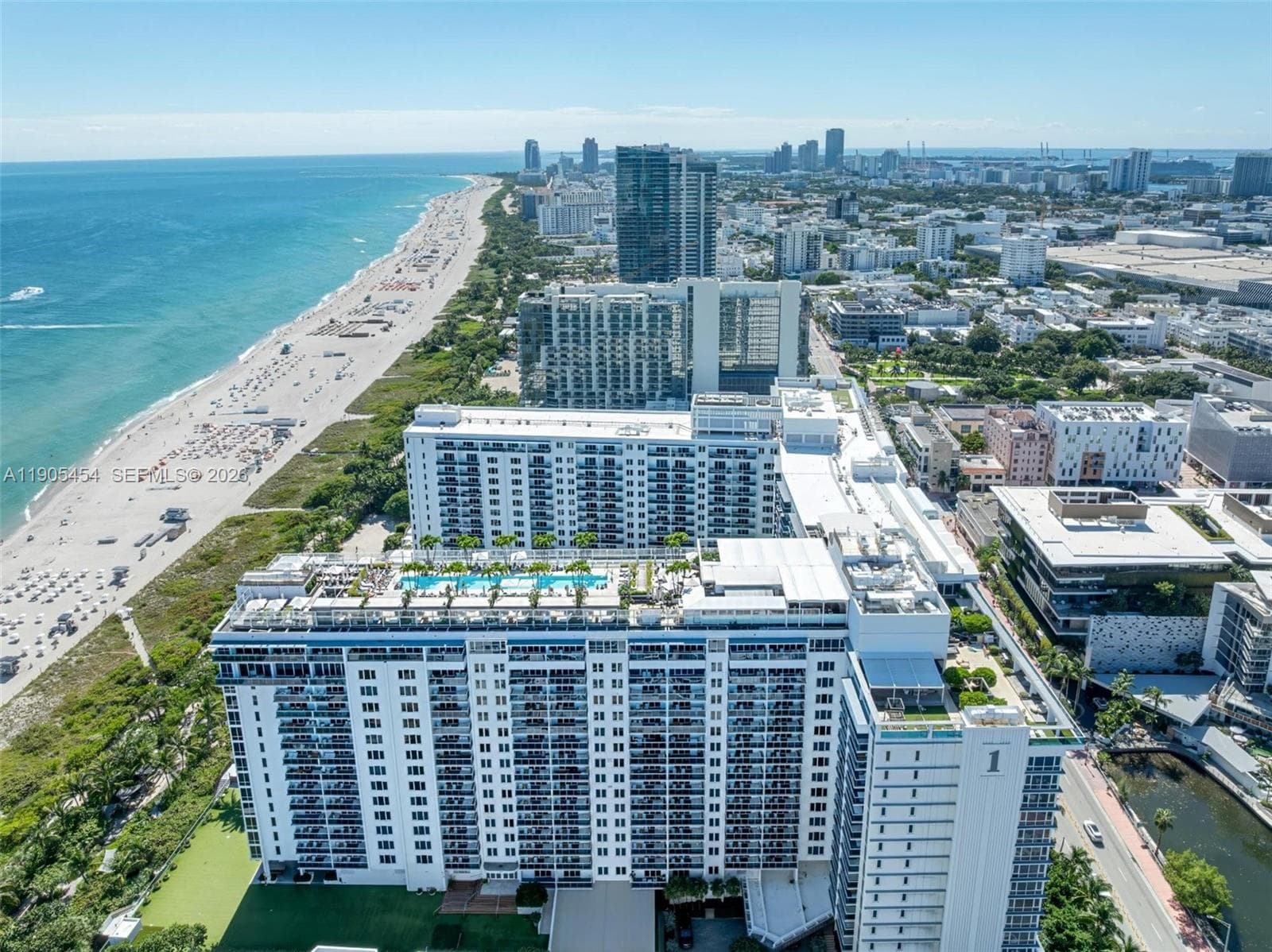 2301 Collins Ave 1414/1415 photo 23