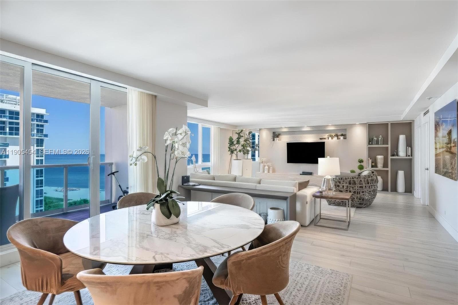 2301 Collins Ave 2