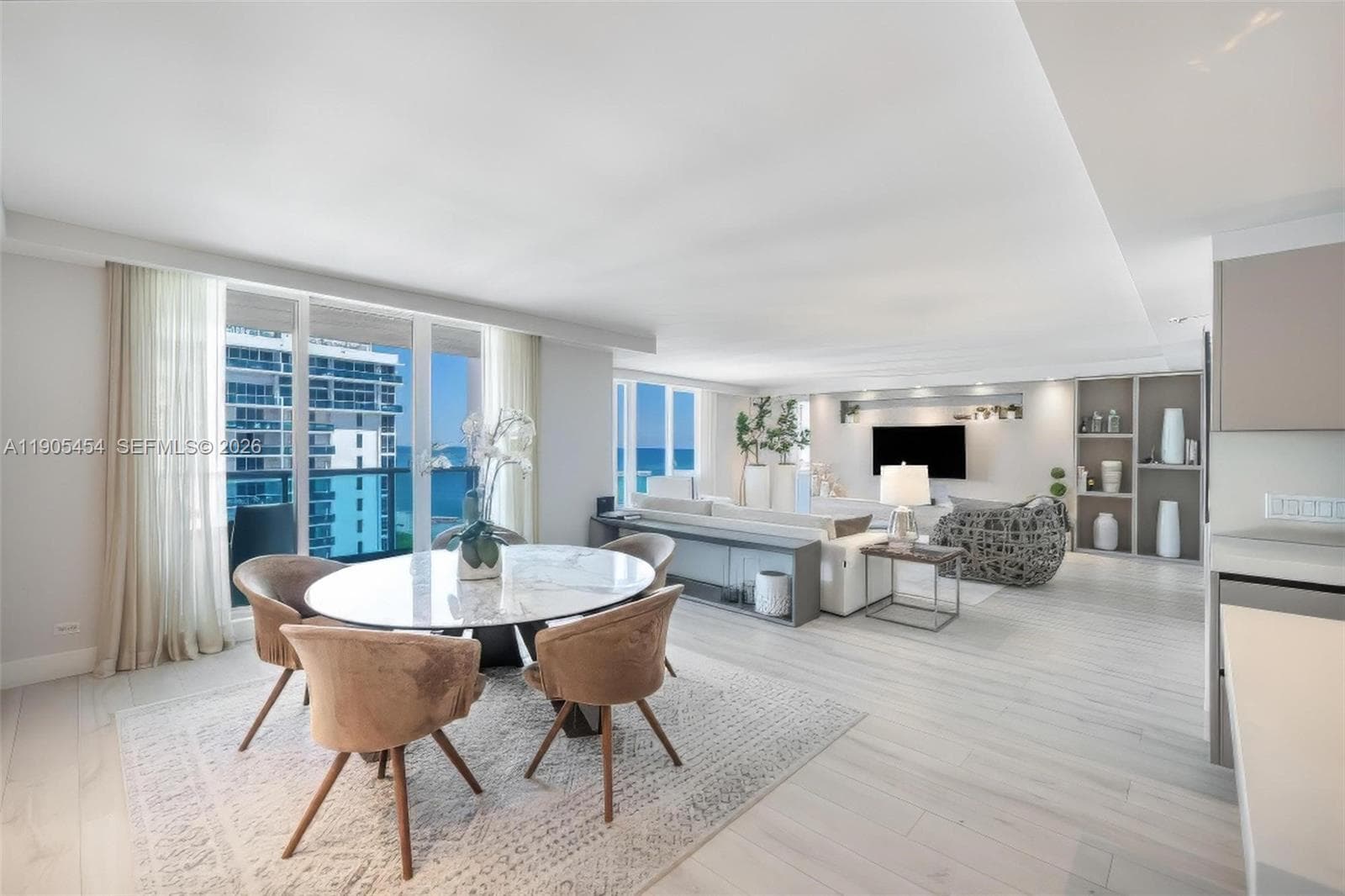 2301 Collins Ave 5