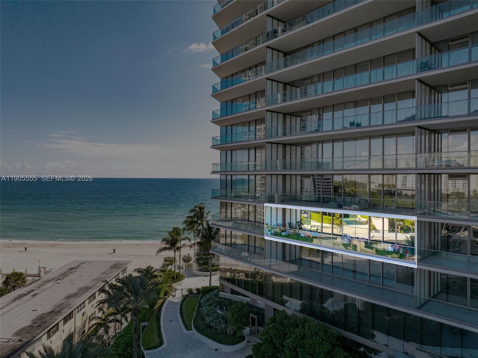 18975 Collins Ave 3