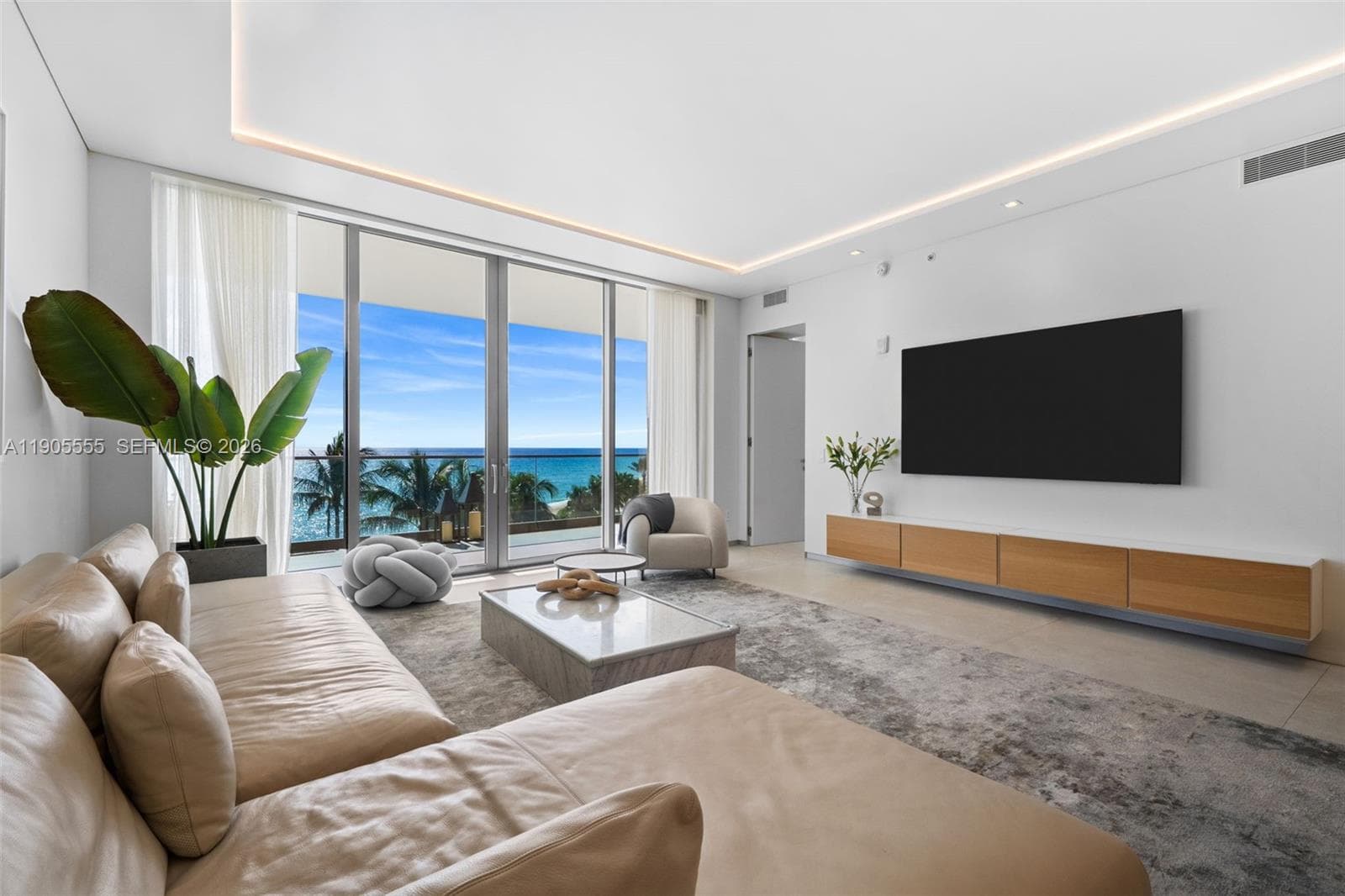 18975 Collins Ave 5