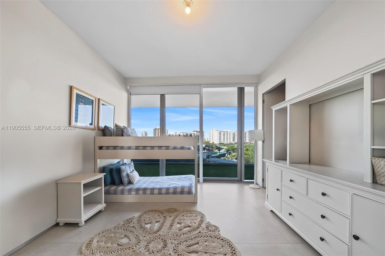 18975 Collins Ave 401 photo 14