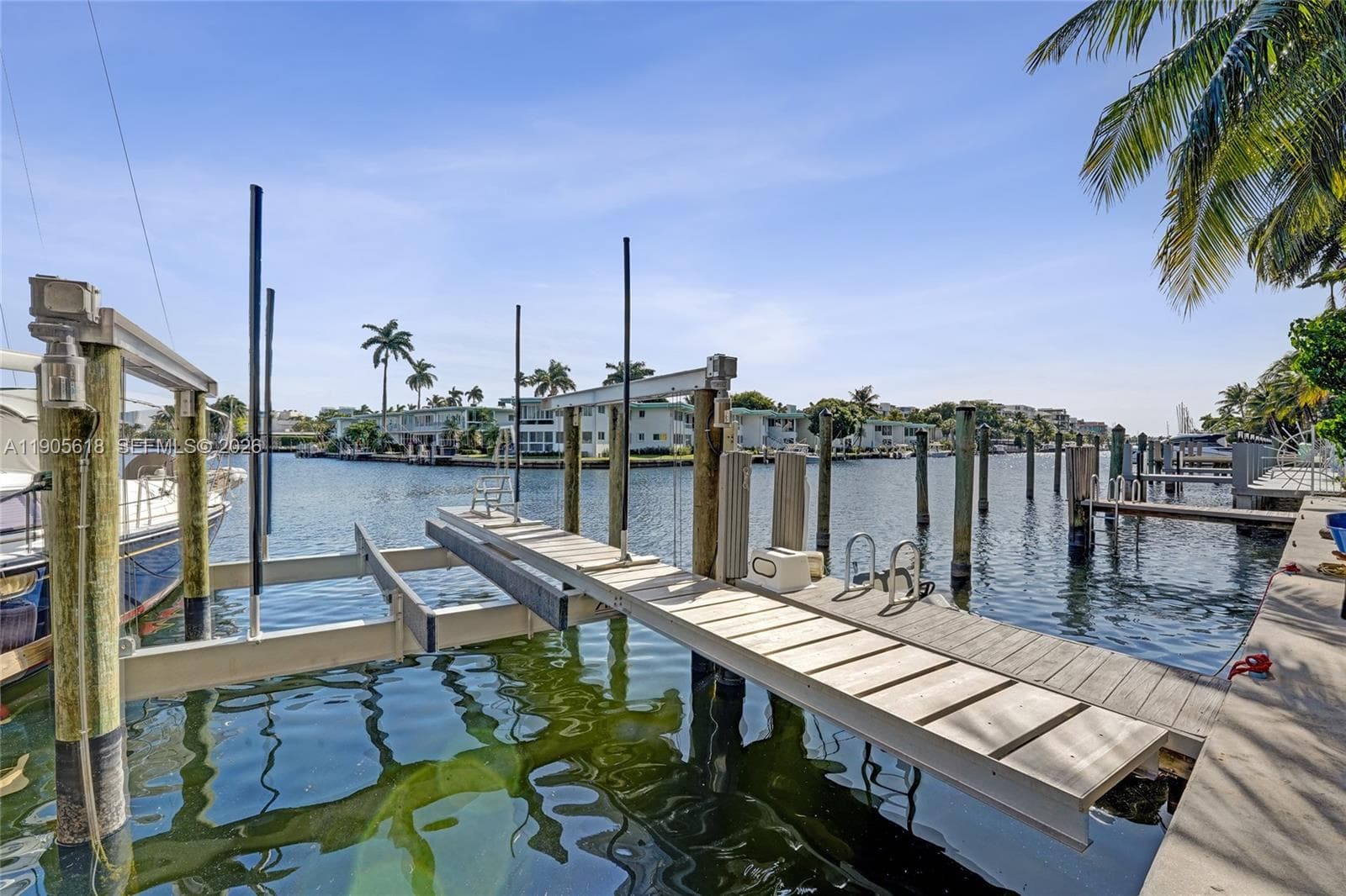 516 Hendricks Isle 2C photo 6