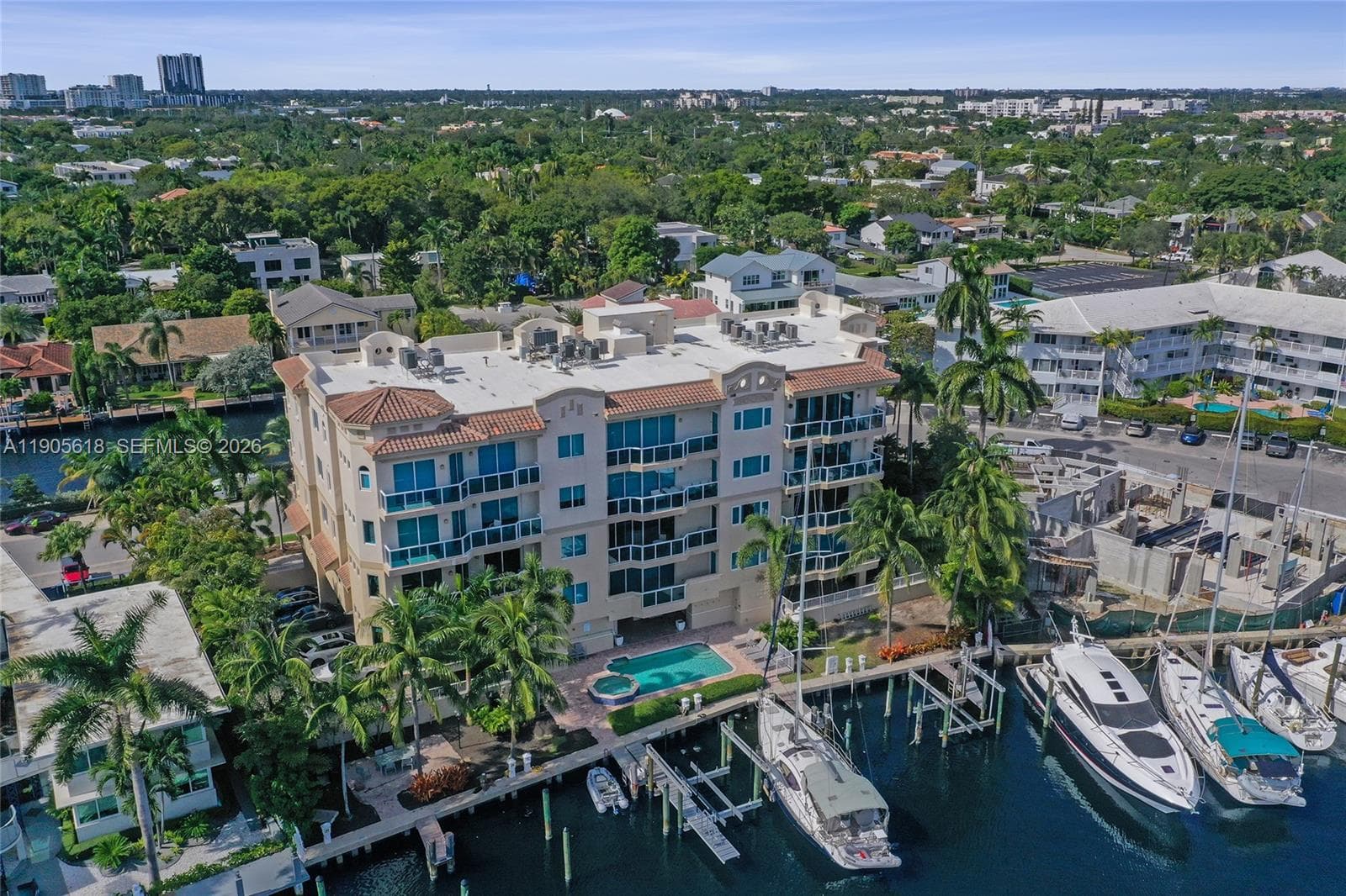 516 Hendricks Isle 1
