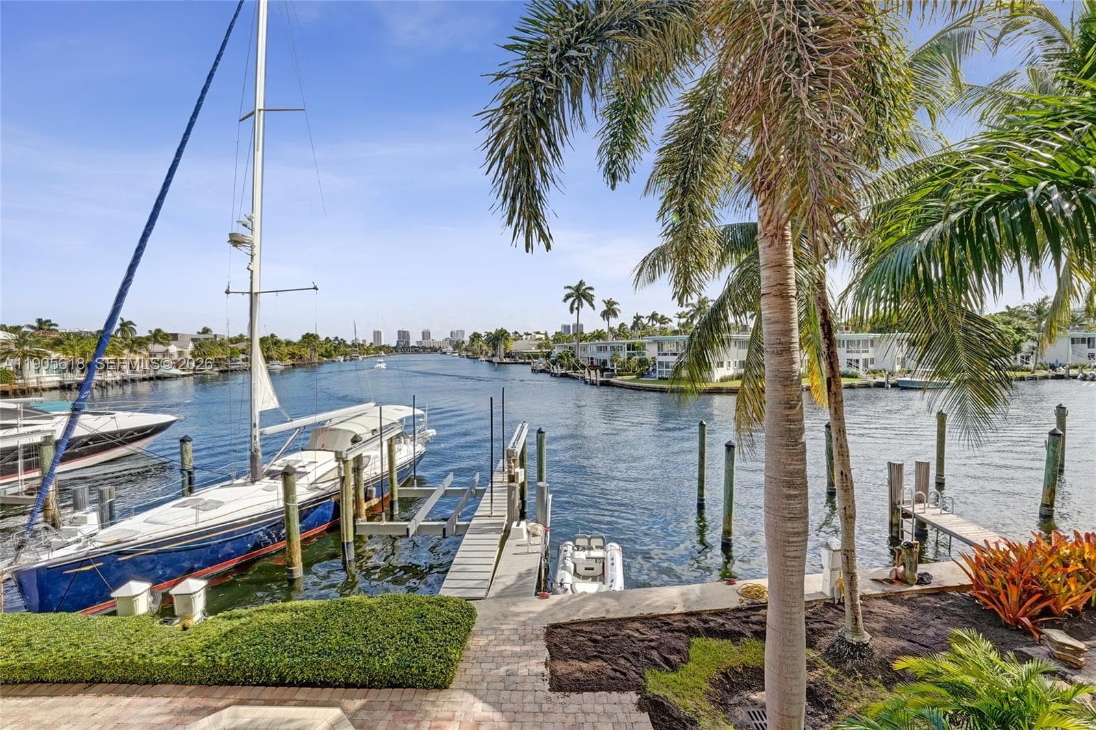 516 Hendricks Isle 4