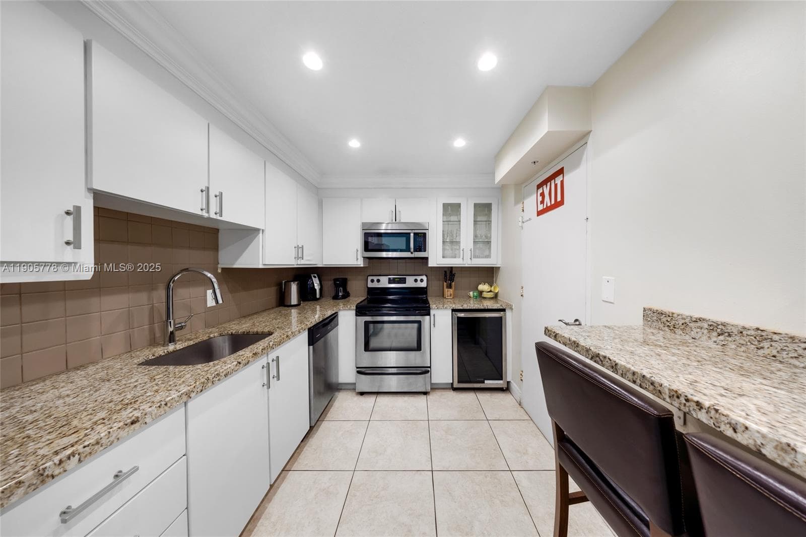 3801 Ocean Dr 15R photo 9