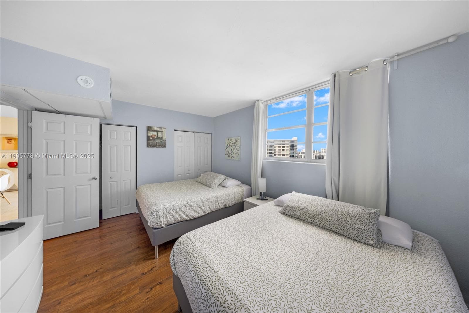 3801 Ocean Dr 15R photo 18
