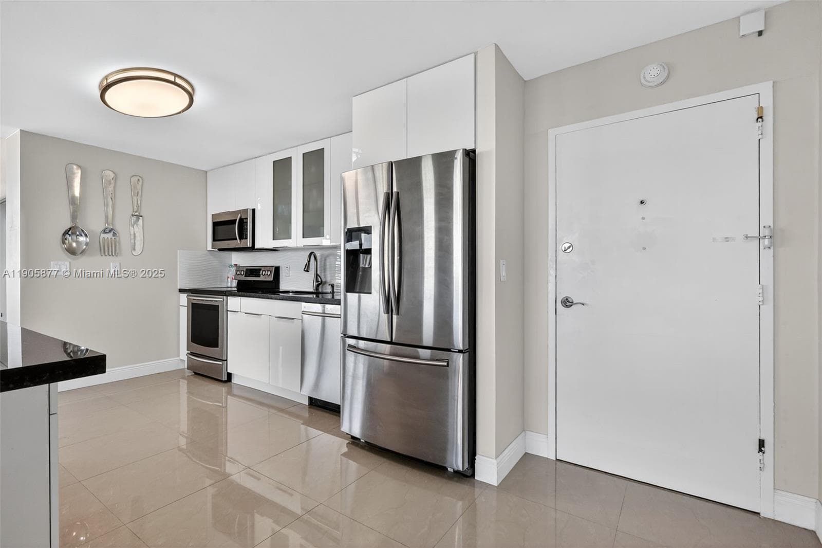 7135 Collins Ave 705 photo 6