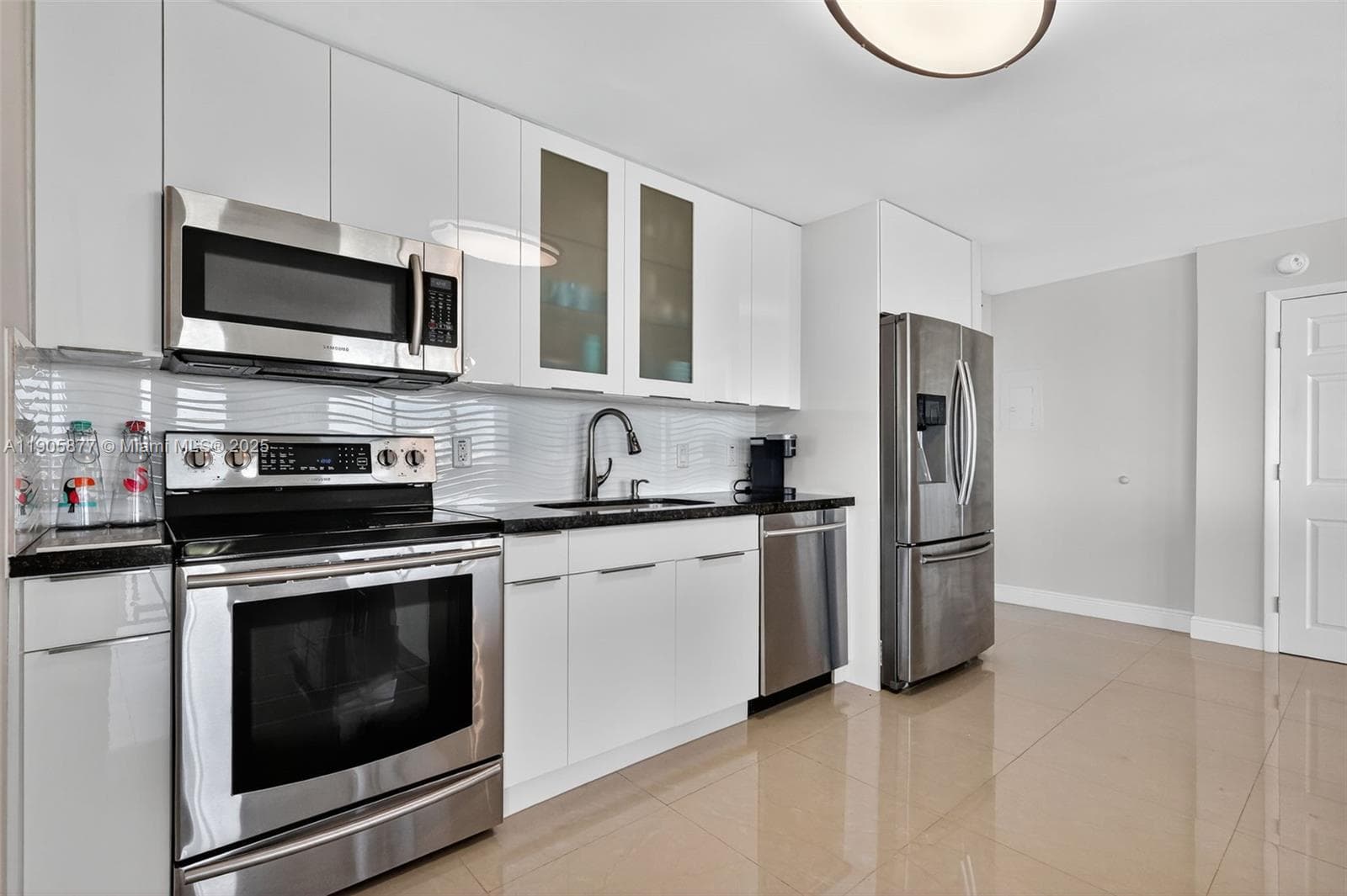 7135 Collins Ave 705 photo 9