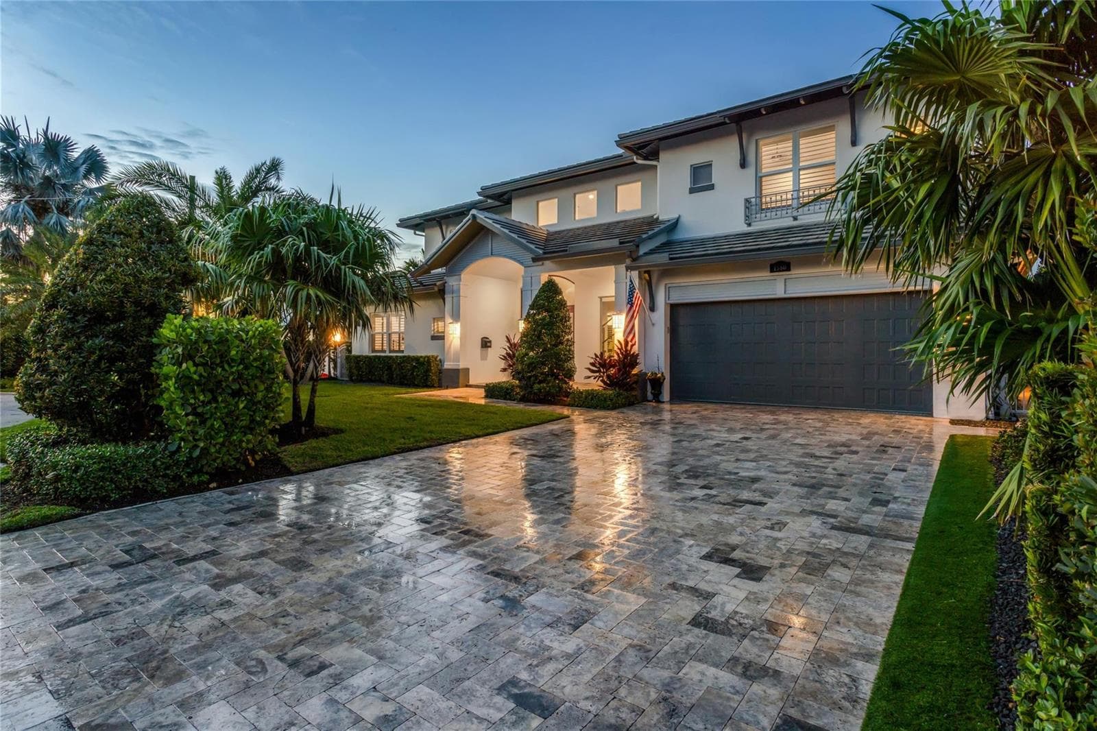 1580 SE 8th 3