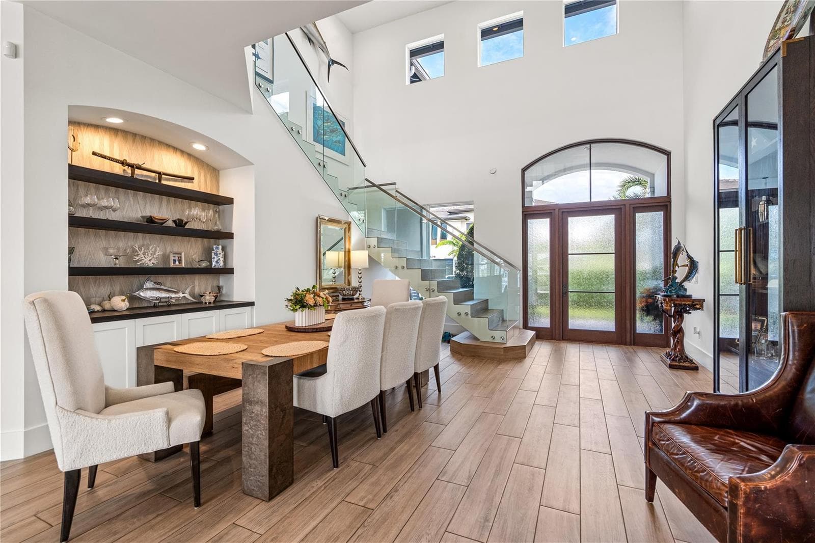 1580 SE 8th 5
