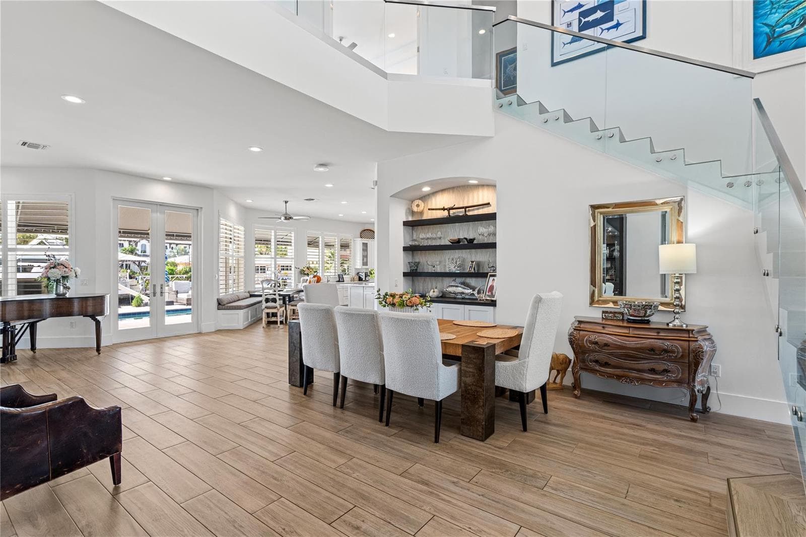 1580 SE 8th 4