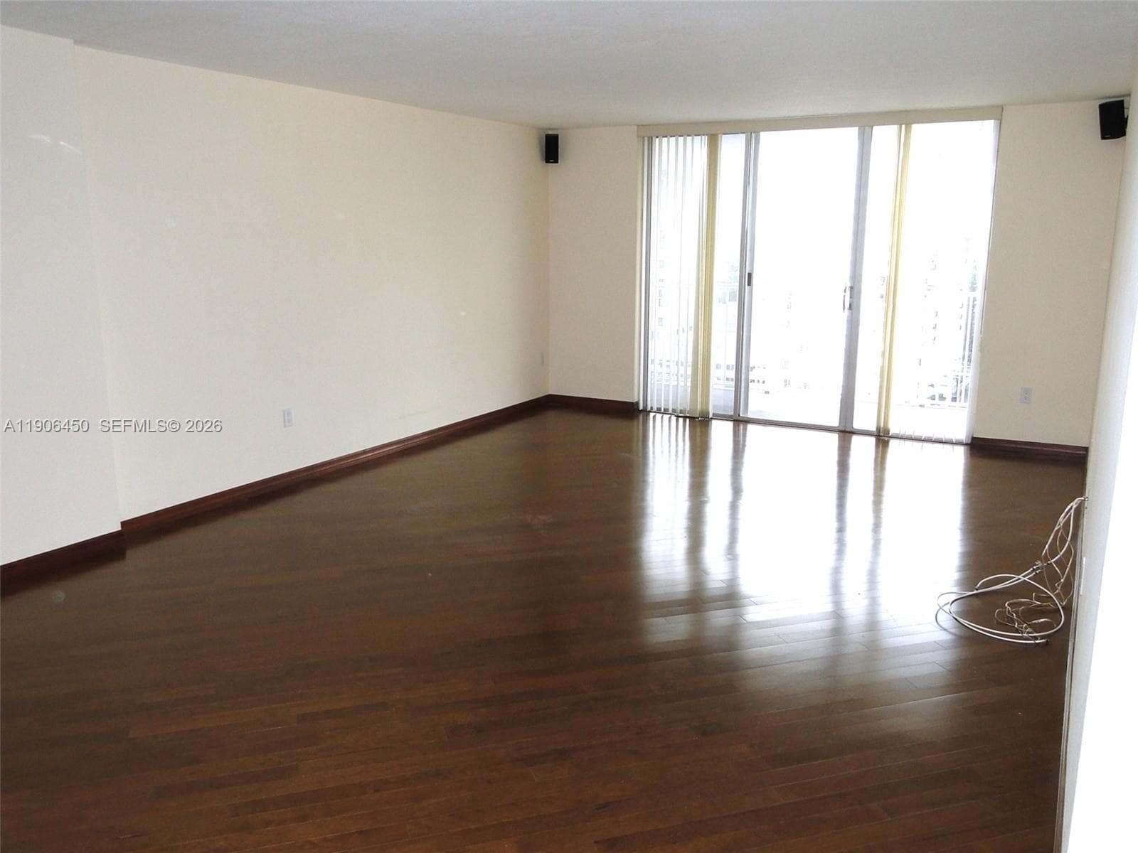 2801 NE 183rd St 1411W photo 4