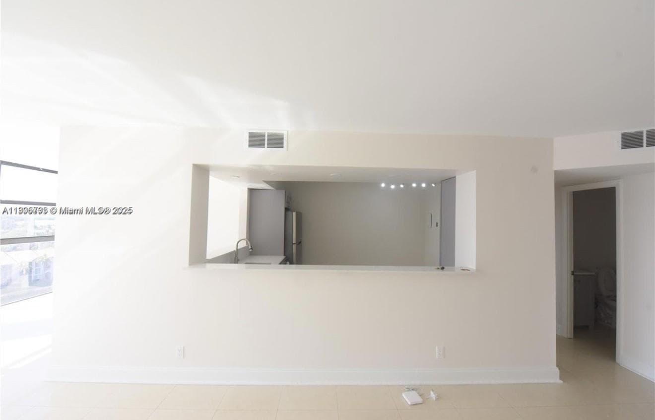 200 Leslie Dr 1124 photo 11