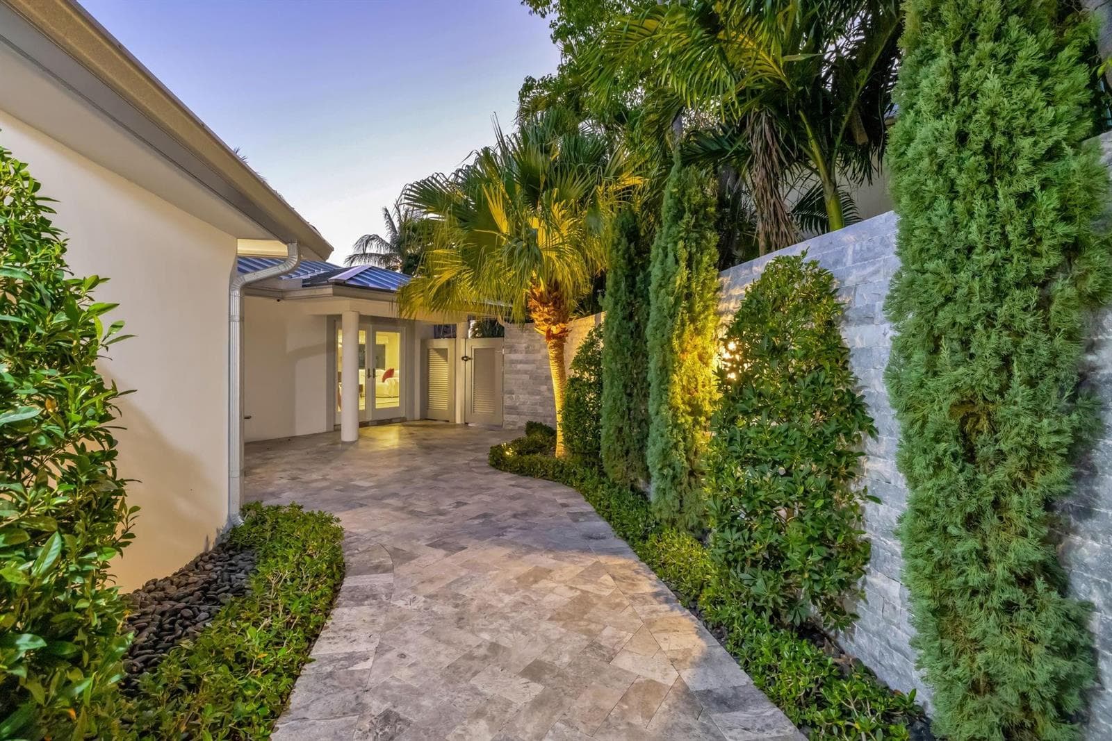 288 S Tradewinds 5