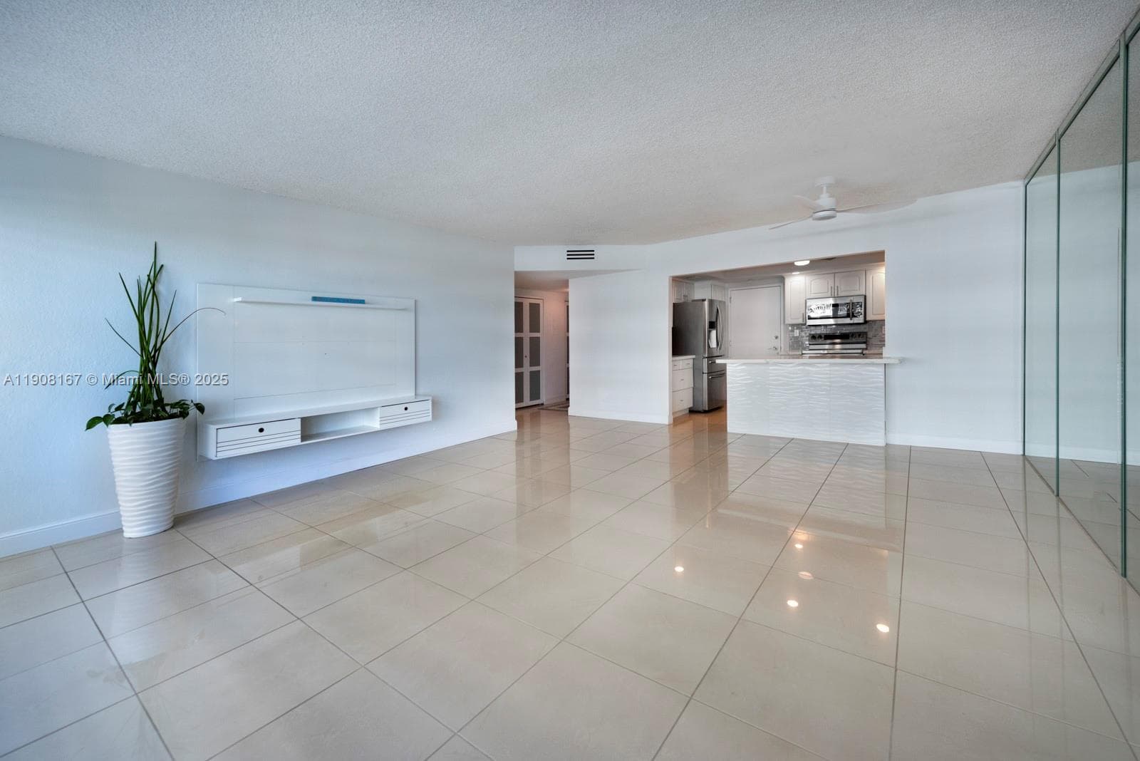 4010 Galt Ocean Dr 815 photo 3