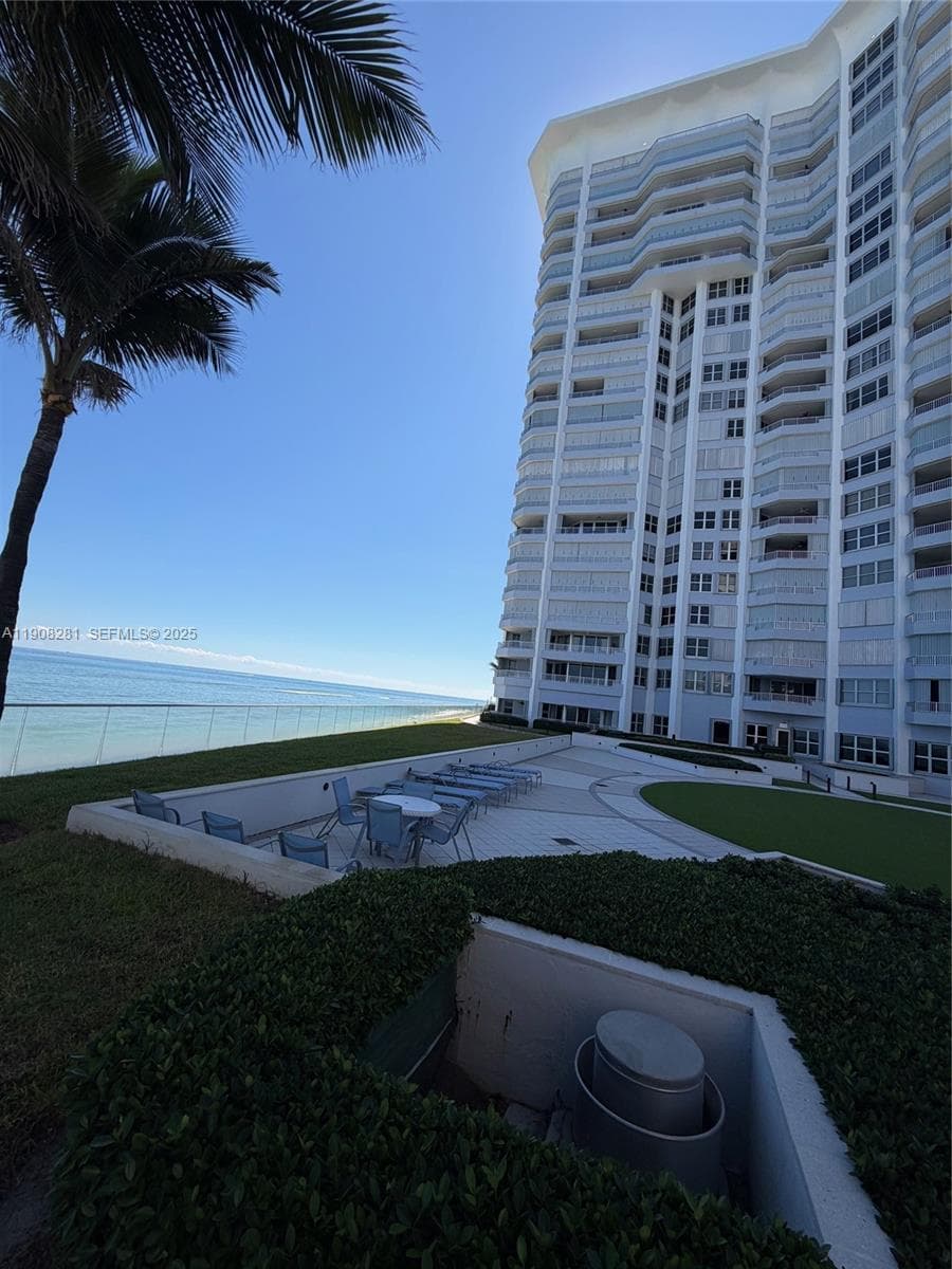 5200 N Ocean Dr 1801 photo 14
