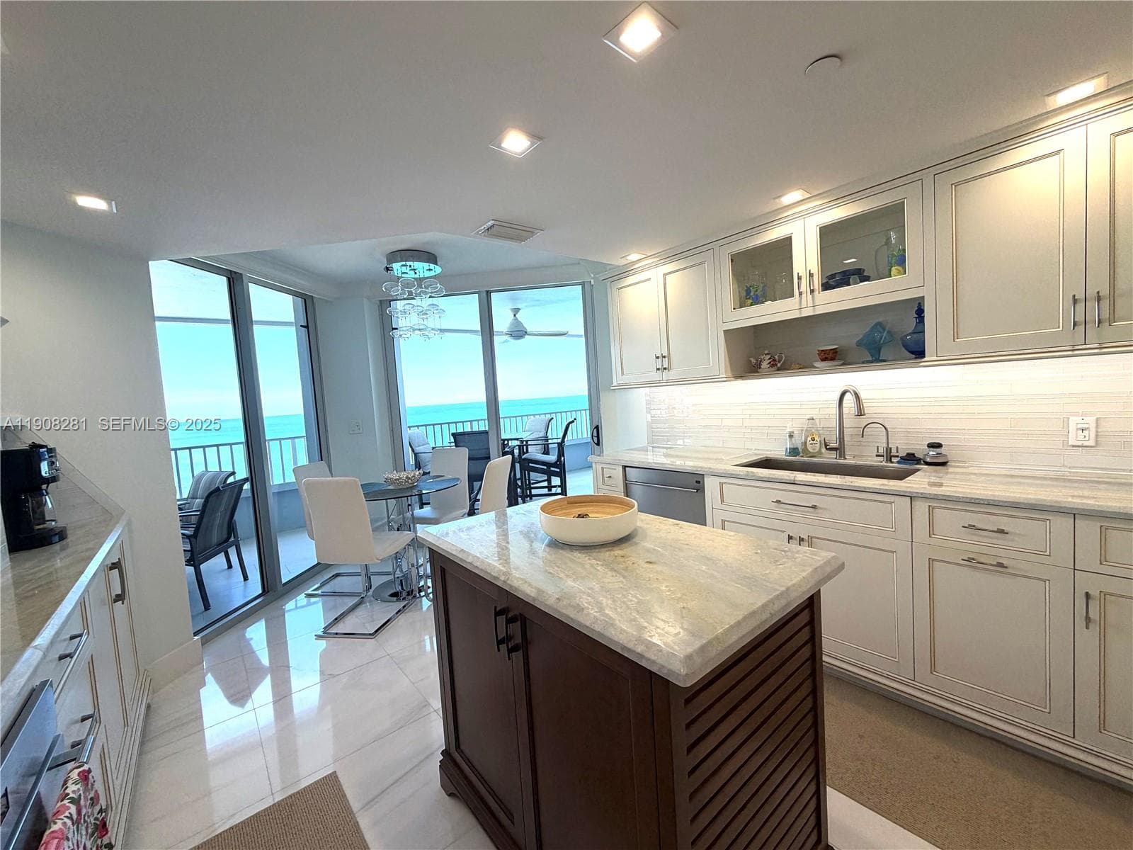 5200 Ocean Dr 4