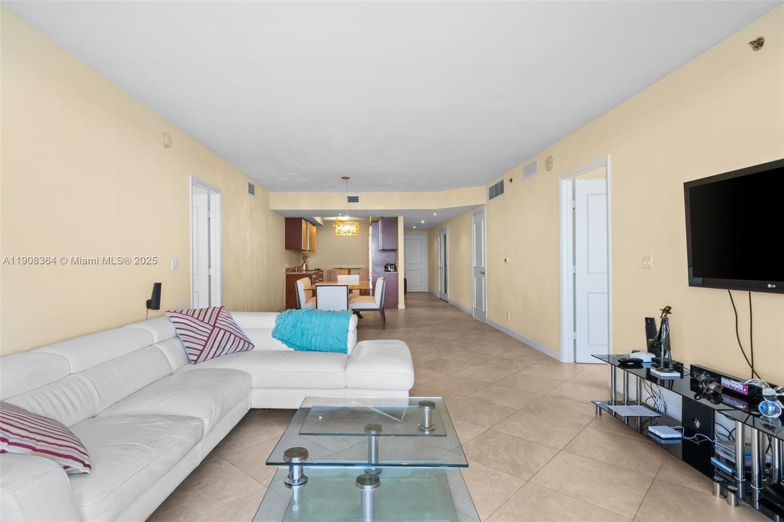 1800 Ocean Dr 3