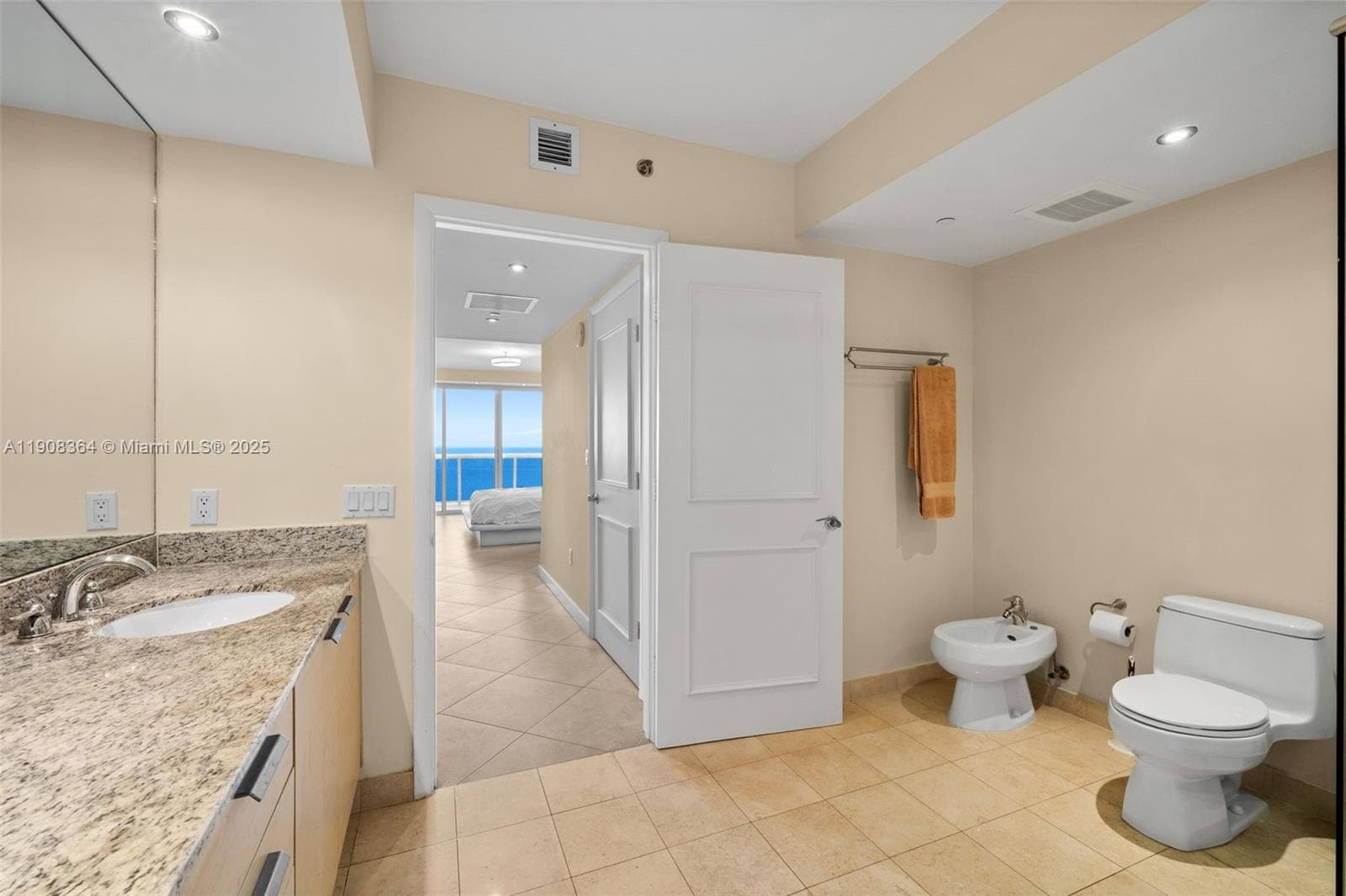 1800 Ocean Dr 2603 photo 21