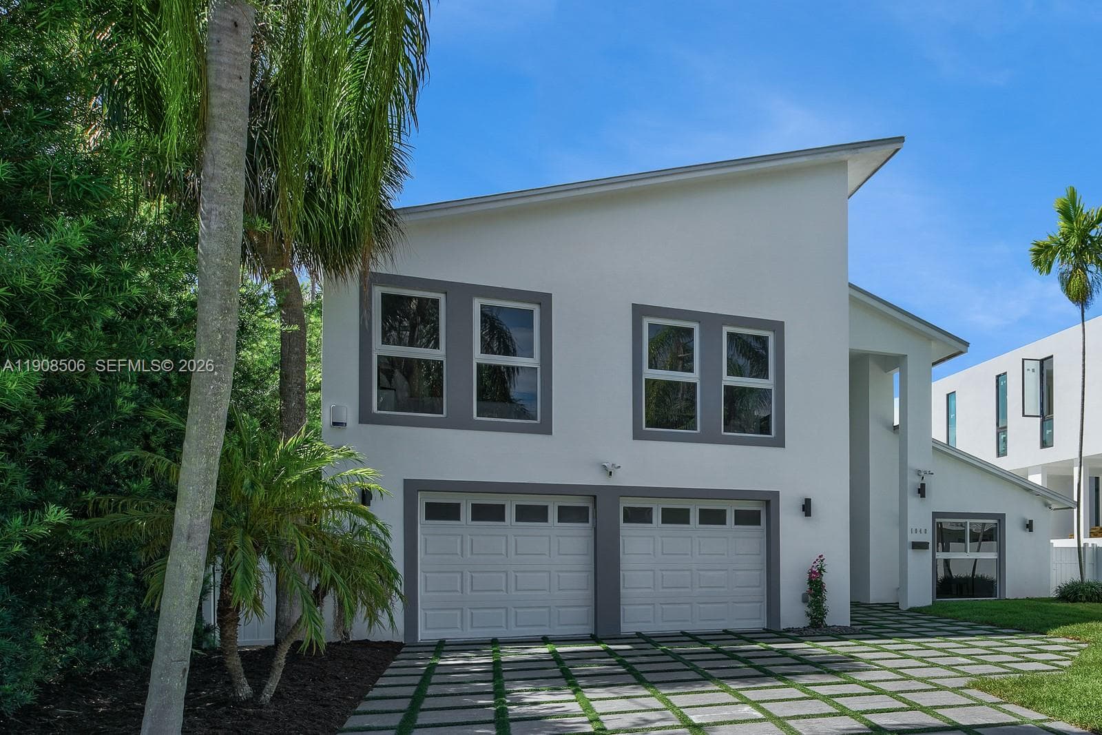 1040 Shore Dr photo 6