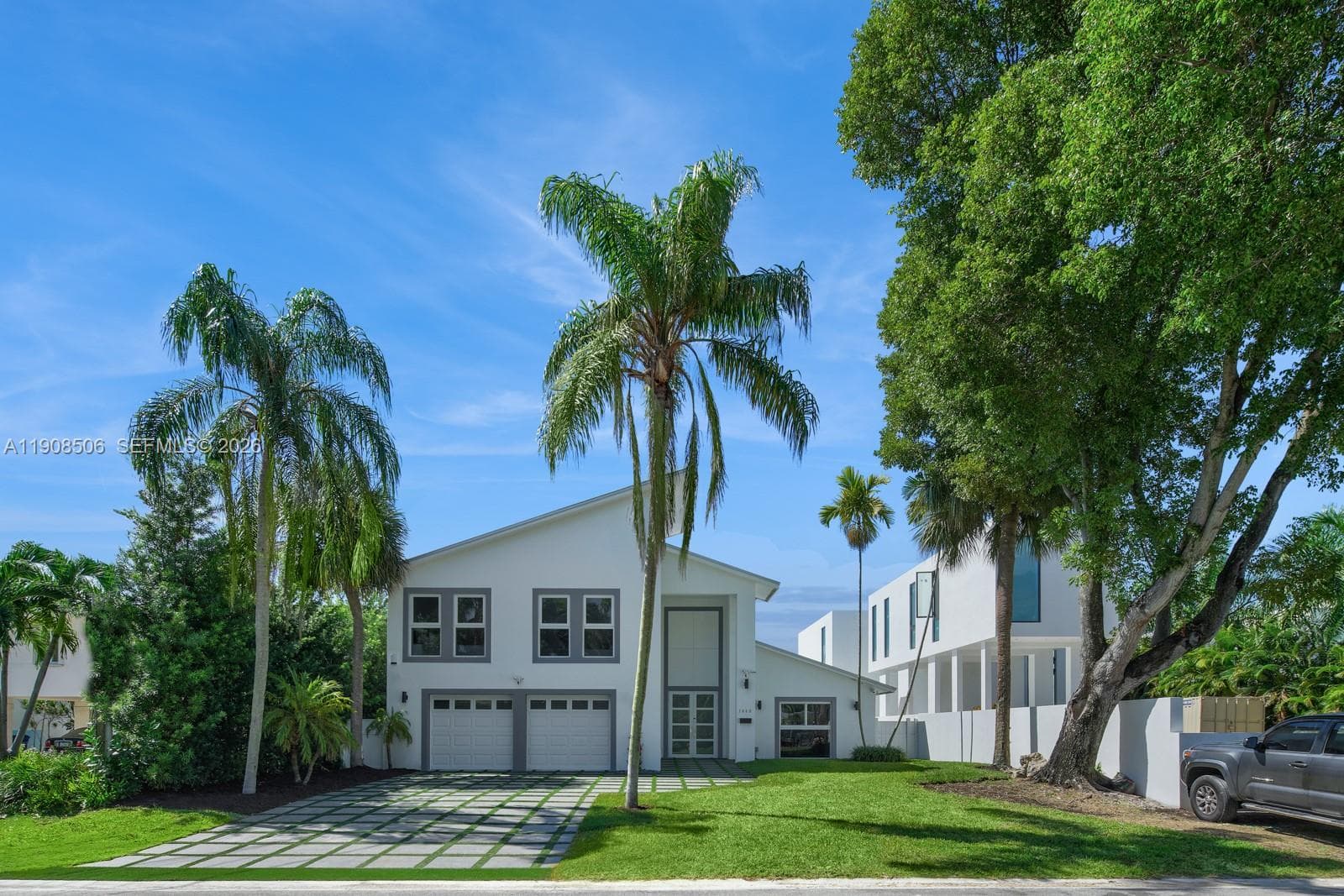 1040 Shore Dr photo 7