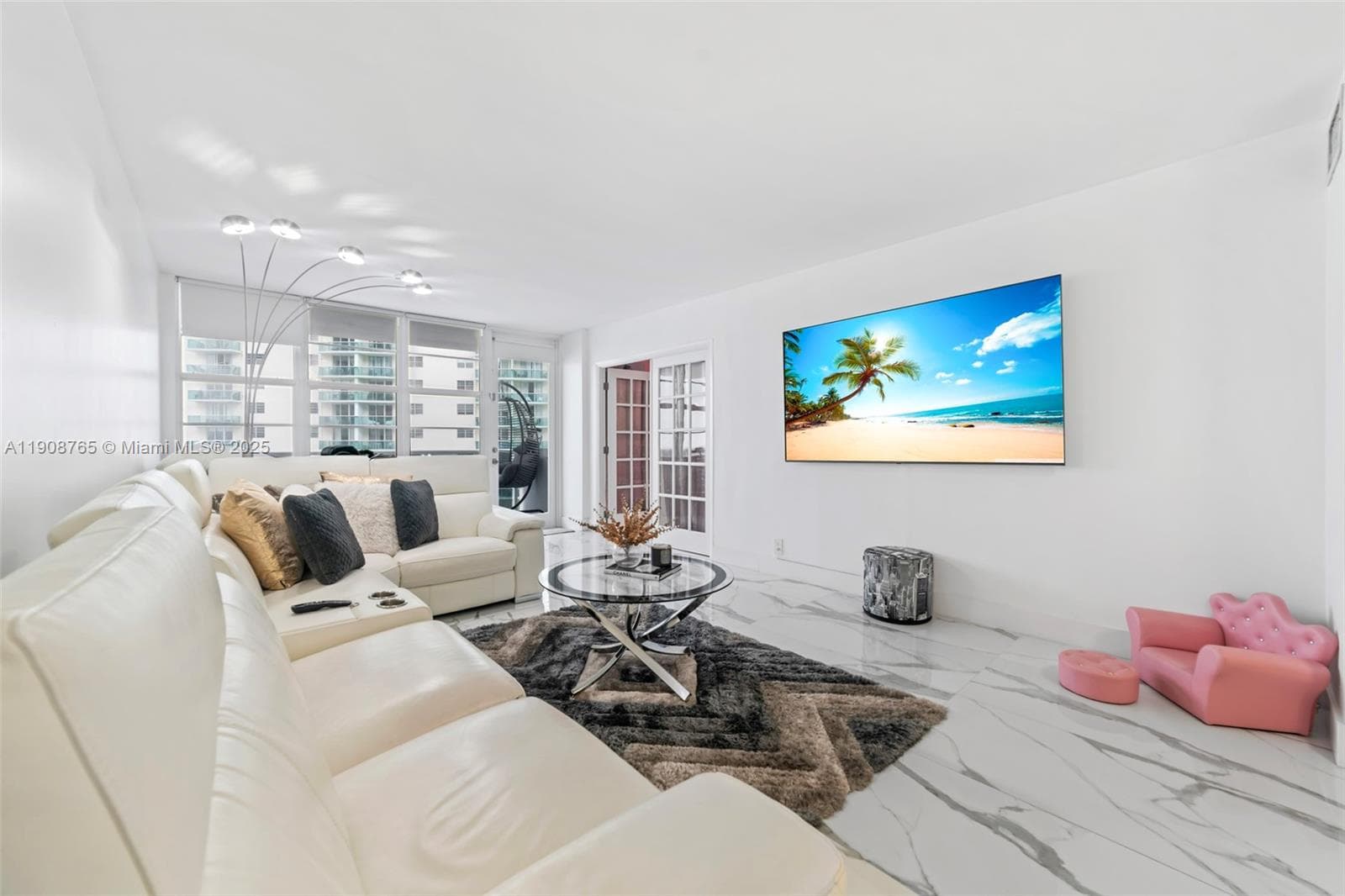 3725 Ocean Dr 3
