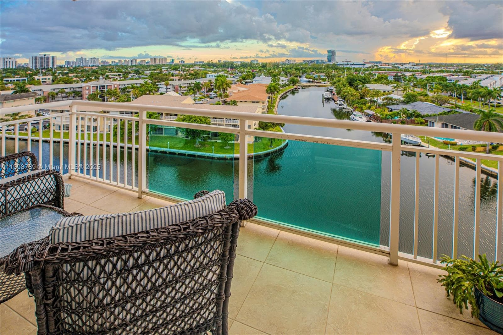 437 Golden Isles Dr 9B-C photo 1
