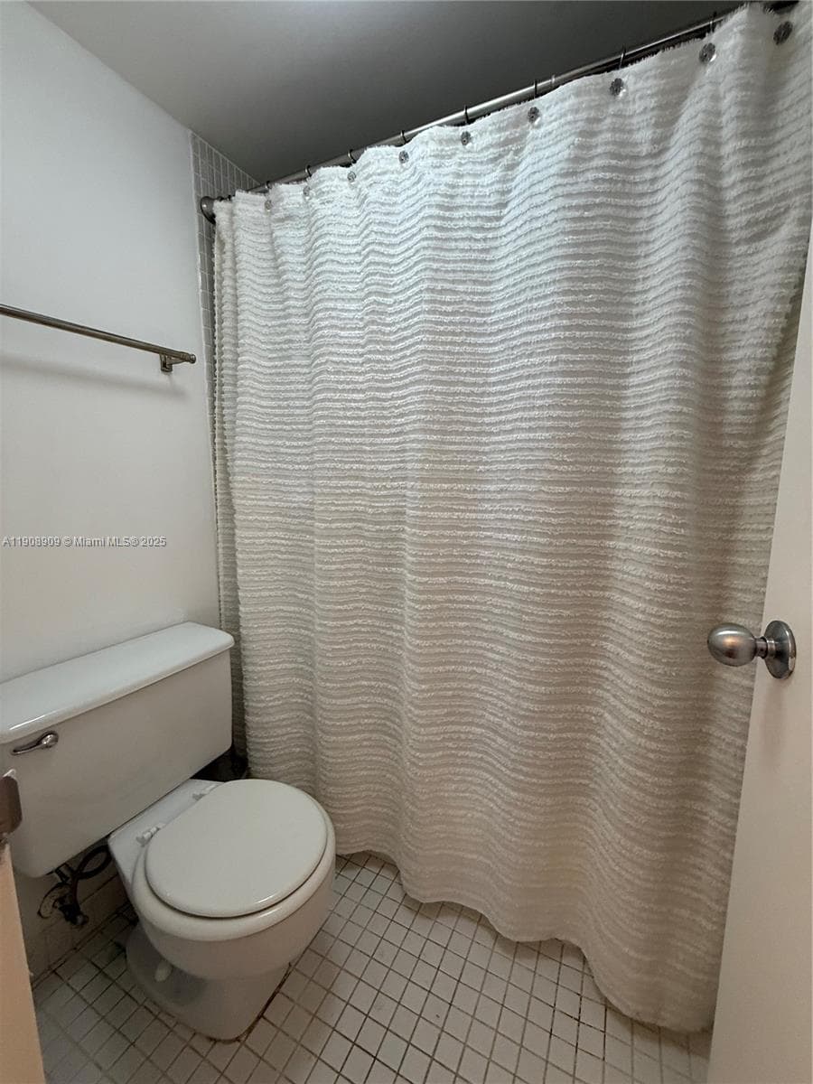 9511 Collins Ave 1208 photo 21