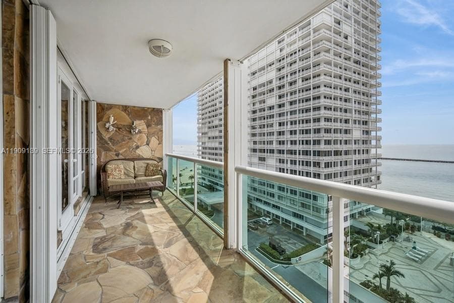 2100 Ocean Ln 2