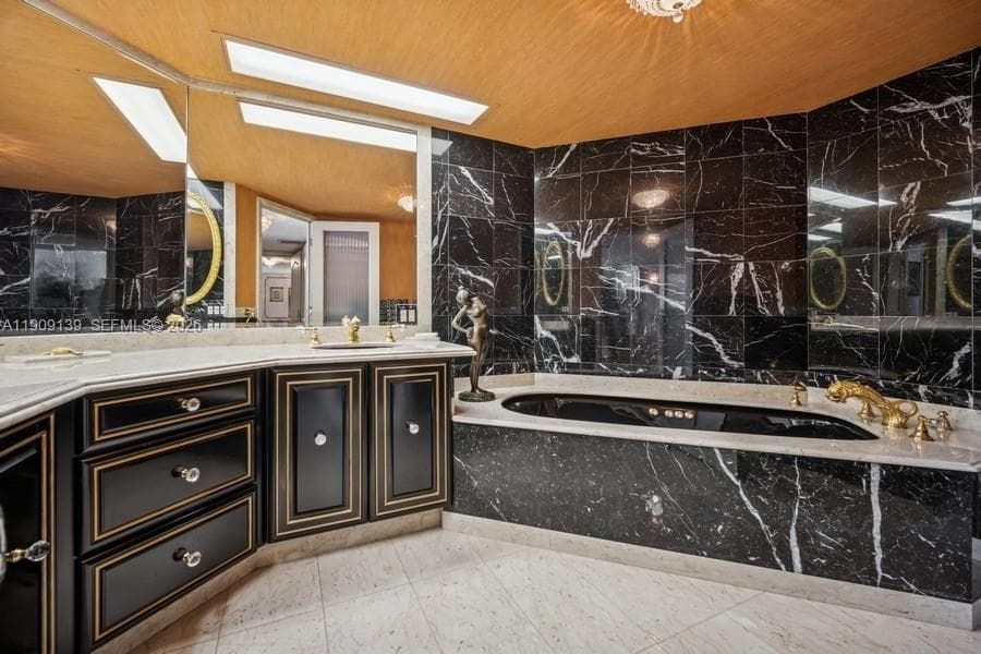 2100 Ocean Ln 808 photo 15