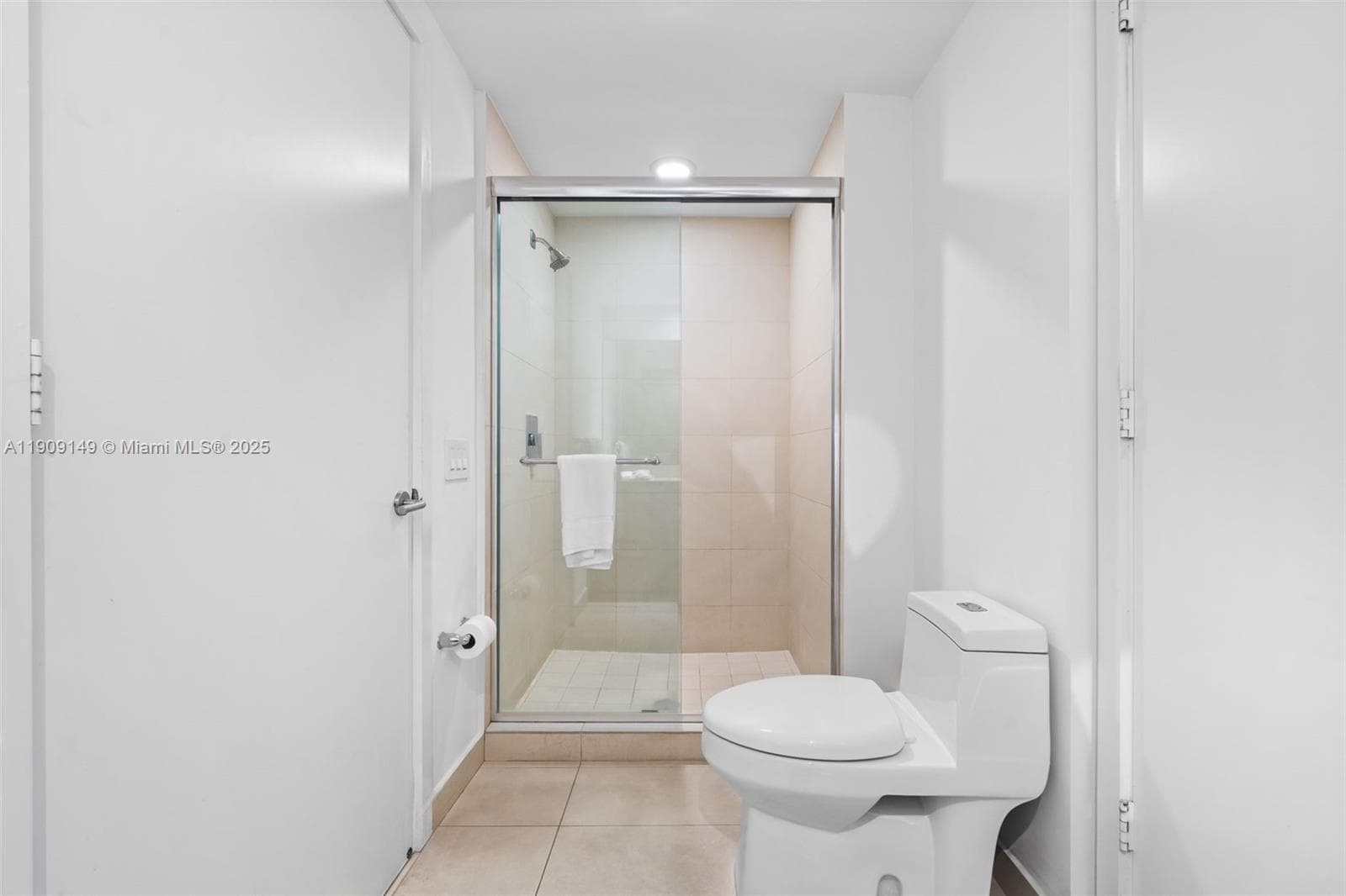 4111 Ocean Dr 1204 photo 8