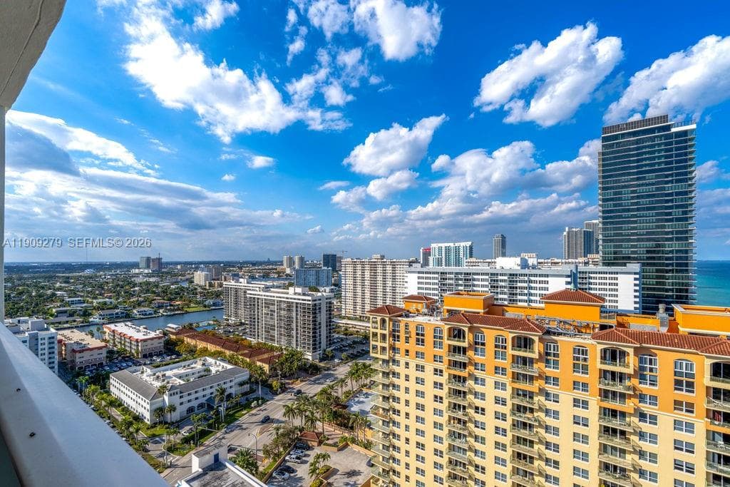 3140 Ocean Dr 3