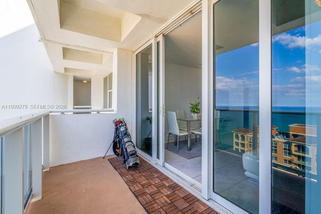 3140 Ocean Dr PH7 photo 18