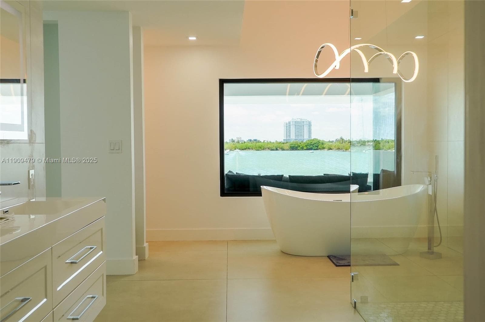 7720 Miami View Dr photo 20