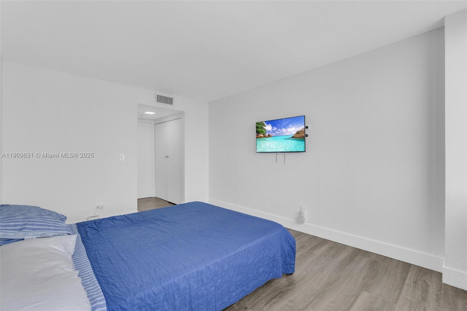 3589 Ocean Blvd 914 photo 23